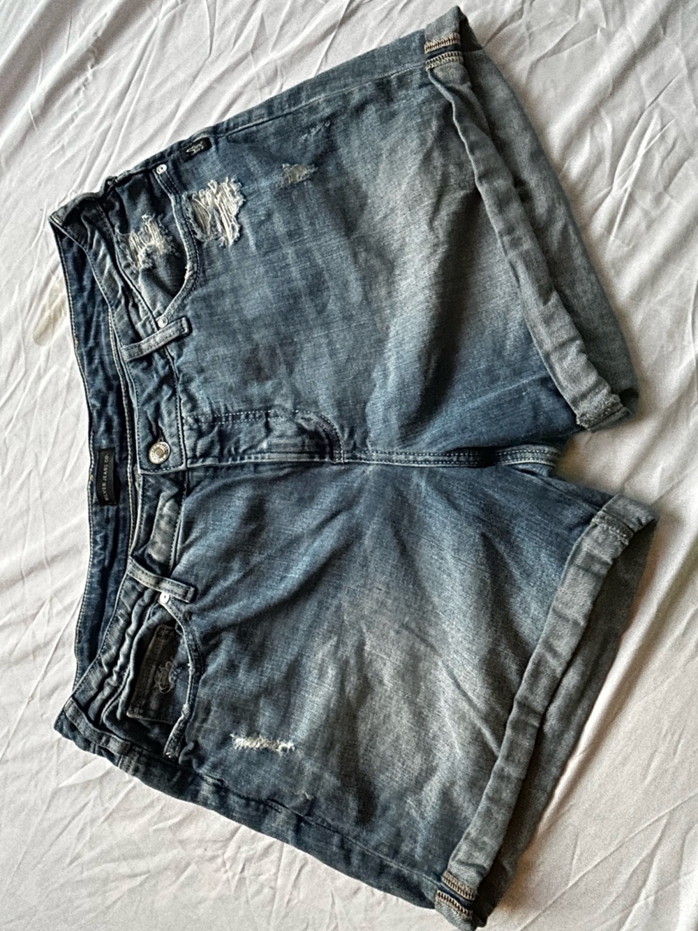 Silver Jeans Suki Distressed Rolled Cuff Denim Shorts in Faded Blue Size 12W/L5